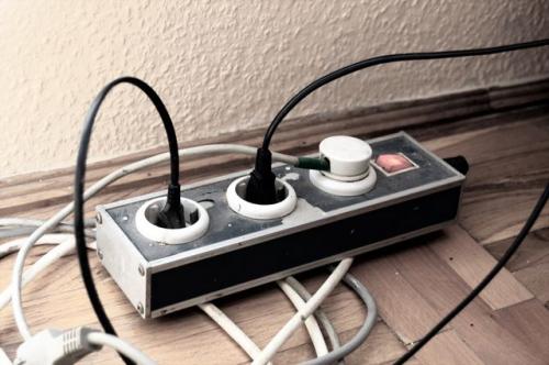 Разводка электрики в квартире схема. Когда нужно заняться прокладкой новой проводки в квартире?