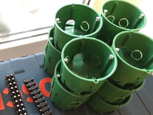 Отверстие под розетку размер. Размеры подрозетников