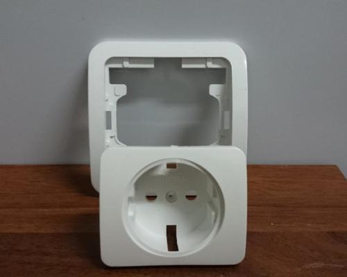 Размеры рамок для розеток. Рамки для розеток: подбор оптимальных моделей и размеров декоративных элементов (90 фото)