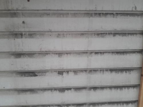 Можно ли мыть сайдинг мойкой высокого давления. Откуда грязь на фасаде