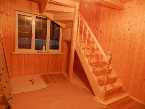 Винтовые лестницы на второй этаж. Монтаж несущей опоры