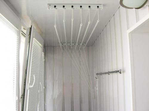 Сушилки для белья на балкон. Какими бывают конструкции