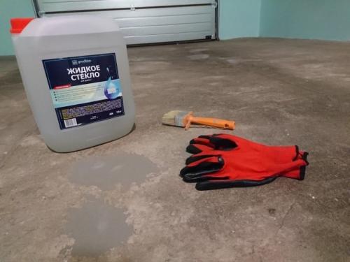 Чего боится жидкое стекло. Для чего применяется жидкое стекло в строительстве