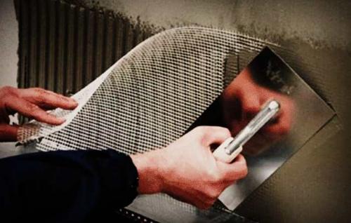 Грунтовка под короед. Нанесение декоративной штукатурки короед