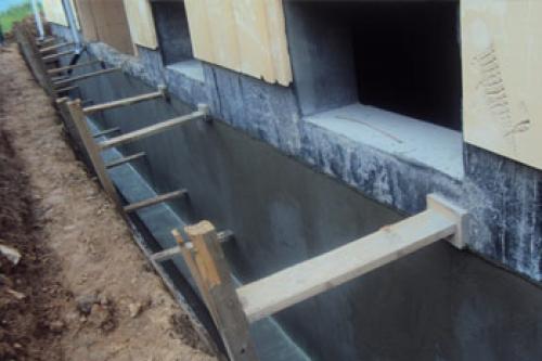 Защита фундамента от влаги: основные методы и материалы 03