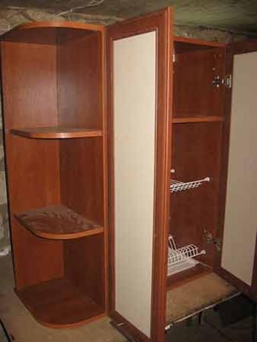 Установка сушки для посуды. Простая установка обычной сушки для посуды в короб