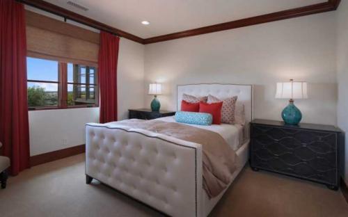 Как выбрать настольную лампу в спальню. Что еще нужно учесть