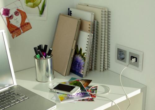 Розетка прикроватные тумбочки. Функциональные зоны в спальне