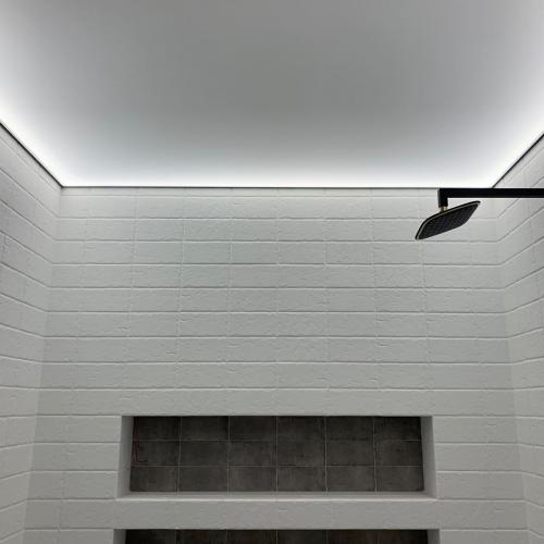 Теневой профиль для натяжного потолка. Теневой натяжной потолок