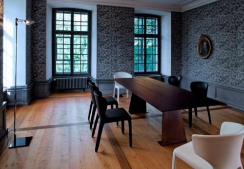 Какие проблемы могут возникнуть при установке обоев темных цветов на стену. Полезные эффекты