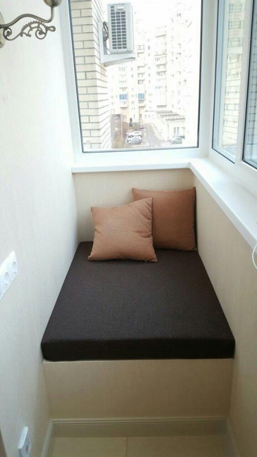 Диван на лоджии. Подходящие модели