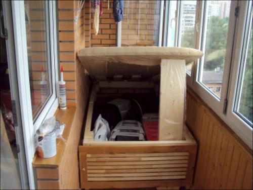 Узкий диван на балкон. 7 популярных моделей диванов, которые можно поставить на балкон