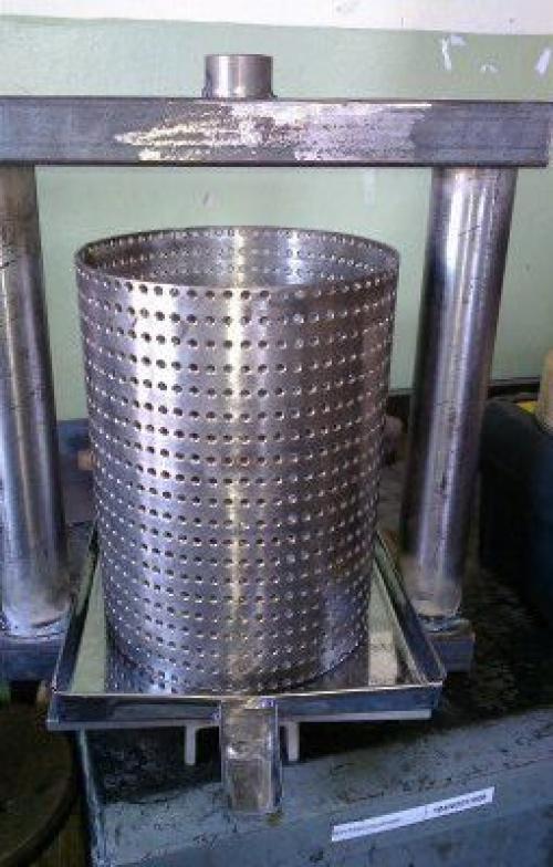 Пресс для фруктов своими руками. Как сделать винтовой пресс-соковыжималку своими руками