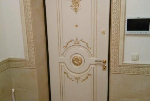 Декоративная накладка на входную дверь. Накладка на входную дверь с внутренней стороны