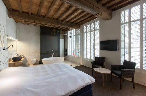 Потолок с дерева. Материалы для обшивки потолка