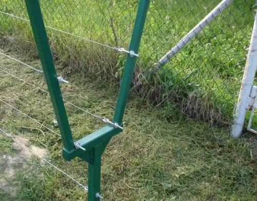 Шпалера для малины из арматуры. Двухполосная шпалера