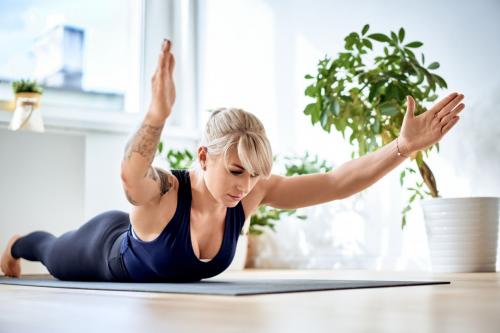 Какие физические упражнения наиболее эффективны для развития мезонинов. Упражнения для широчайших мышц спины дома