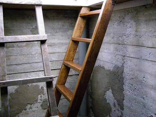 Приставная лестница из дерева своими руками. Приставные лестницы своими руками: деревянные или металлические изделия