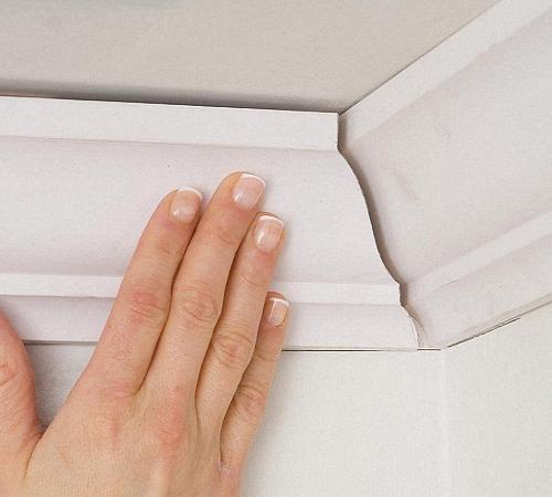 Бордюр для обоев под потолок. Разновидности потолочного плинтуса на обои