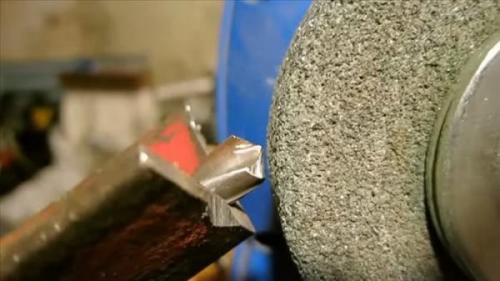 Приспособление для заточки сверл на наждаке своими руками. Чертеж полноценного приспособления